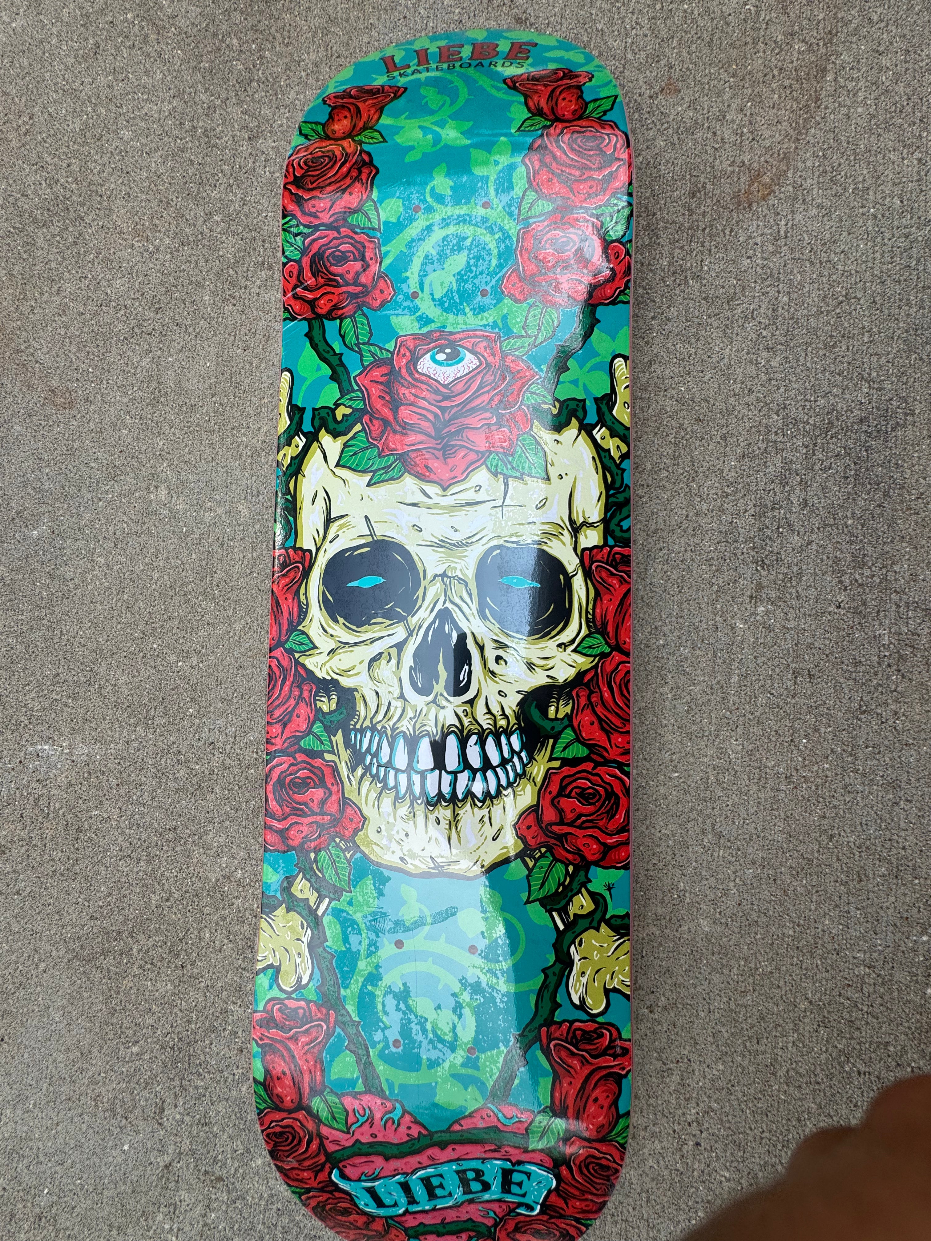 Liebe skateboards deck “skulls&roses”