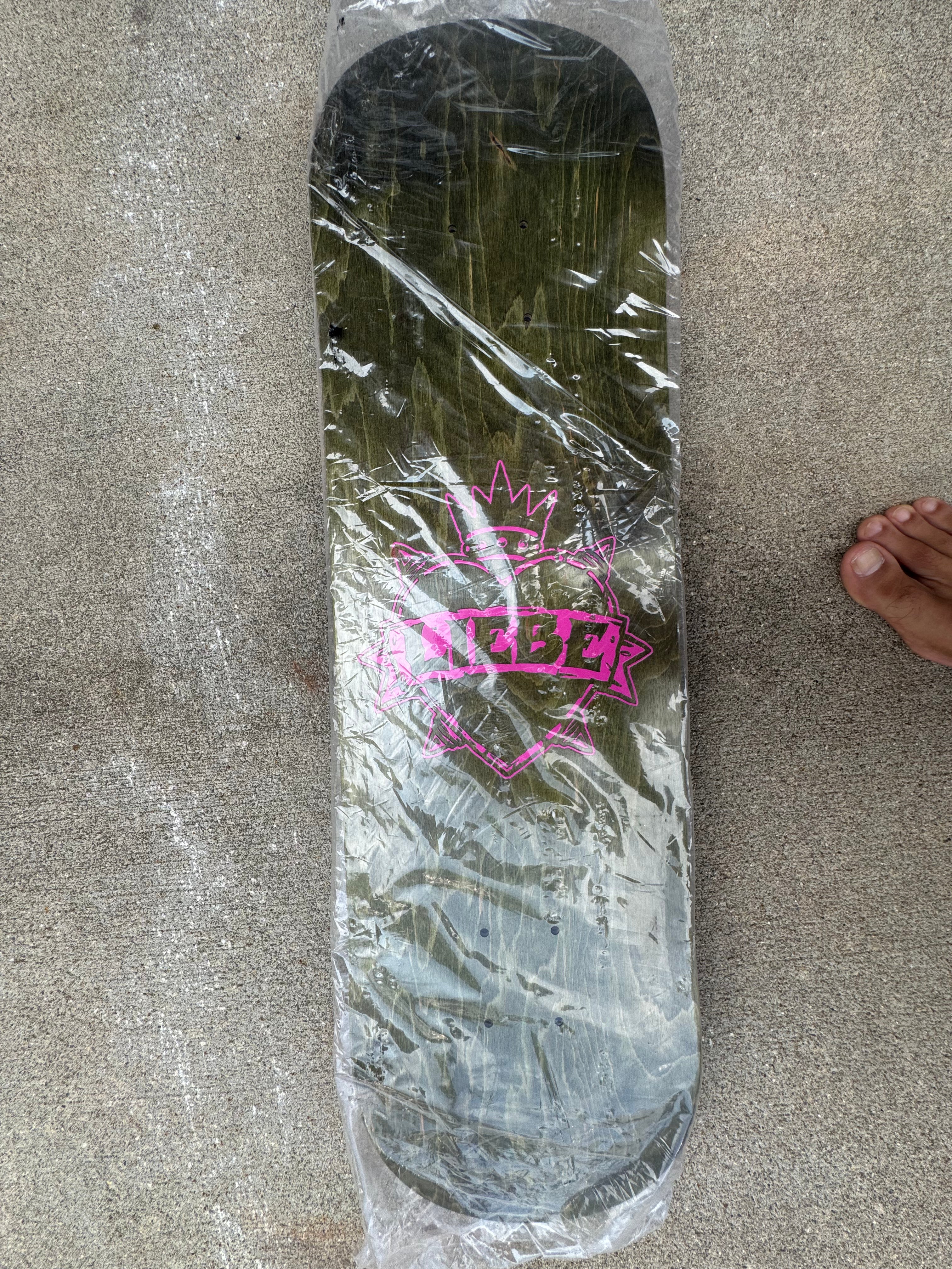 Liebe skateboards shop deck